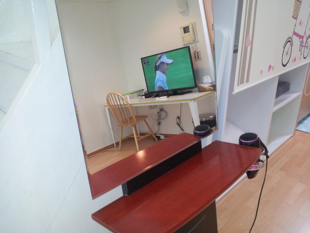 Cozy Seoul Hongdae Apartment Room photo