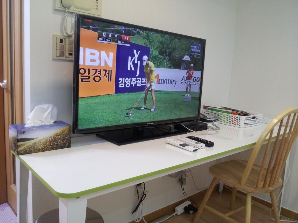 Cozy Seoul Hongdae Apartment Room photo